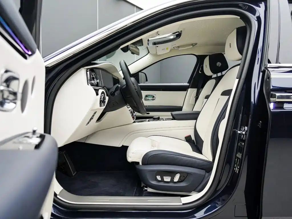 Rolls-Royce Ghost — миниатюра 7