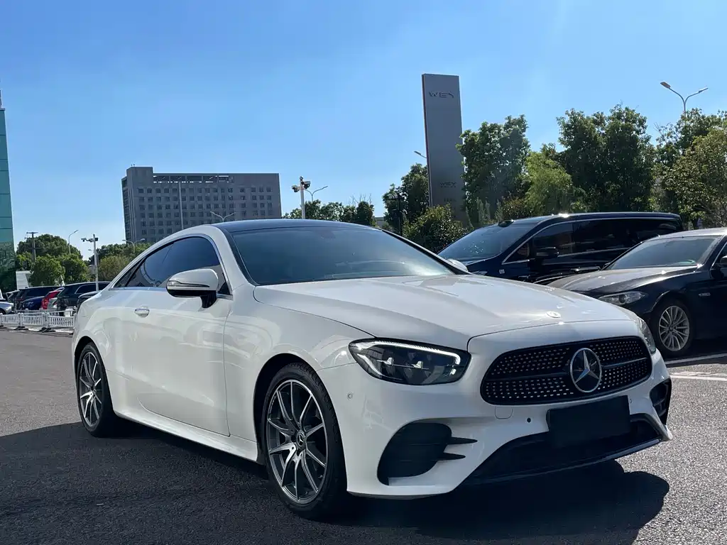 Mercedes-Benz E-Class (Import) — миниатюра 3
