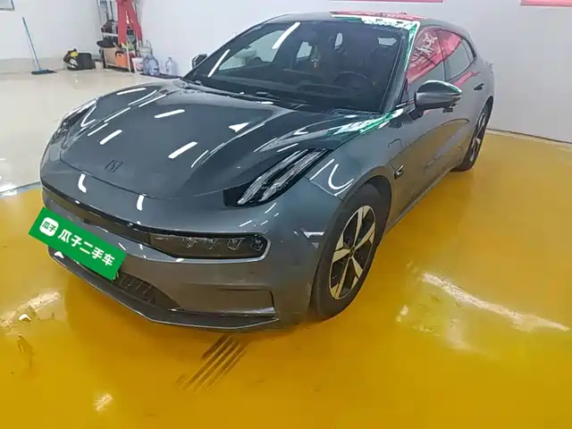 2023 Zeekr 001