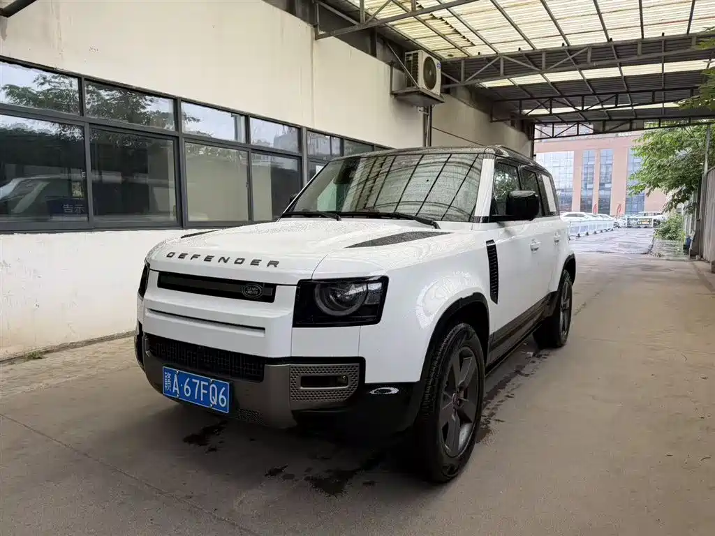 Land Rover Land Rover Defender 2025 110 3.0T P400 X-Dynamic HSE