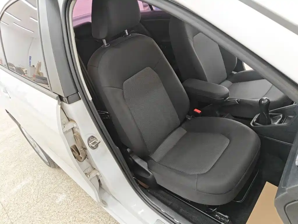 Volkswagen Jetta — миниатюра 25