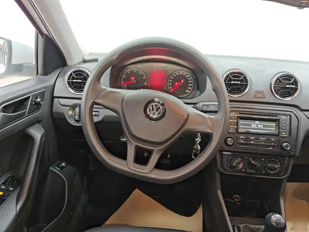 Volkswagen Jetta — миниатюра 11