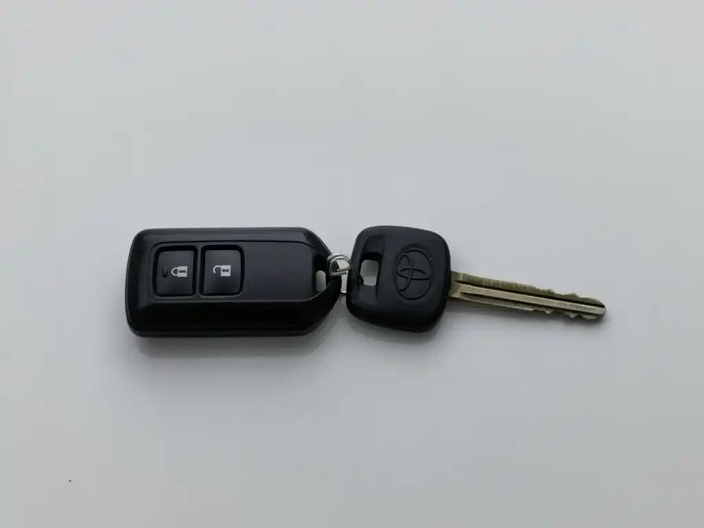 Toyota Yaris L — миниатюра 19