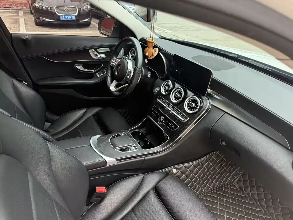 Mercedes-Benz C-Class — миниатюра 17