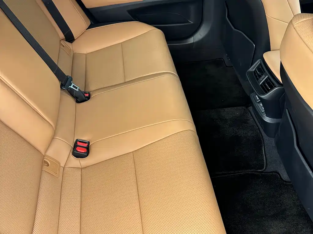 Lexus ES — миниатюра 14