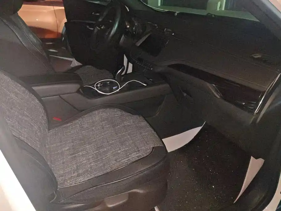 Cadillac XT4 — миниатюра 8