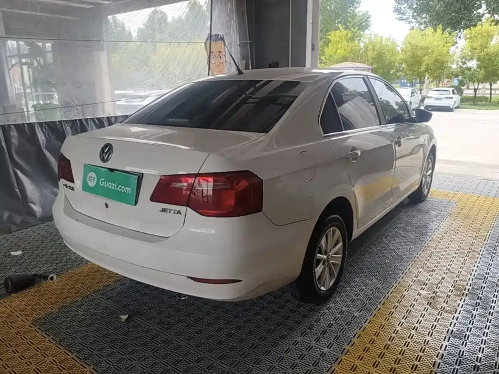Volkswagen Jetta — миниатюра 7