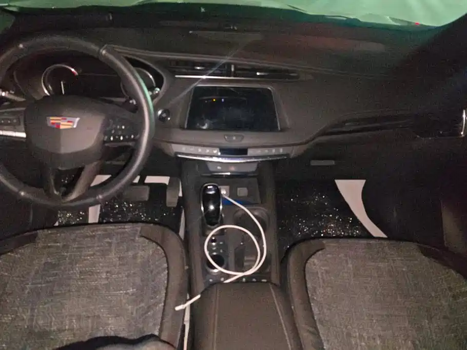 Cadillac XT4 — миниатюра 12