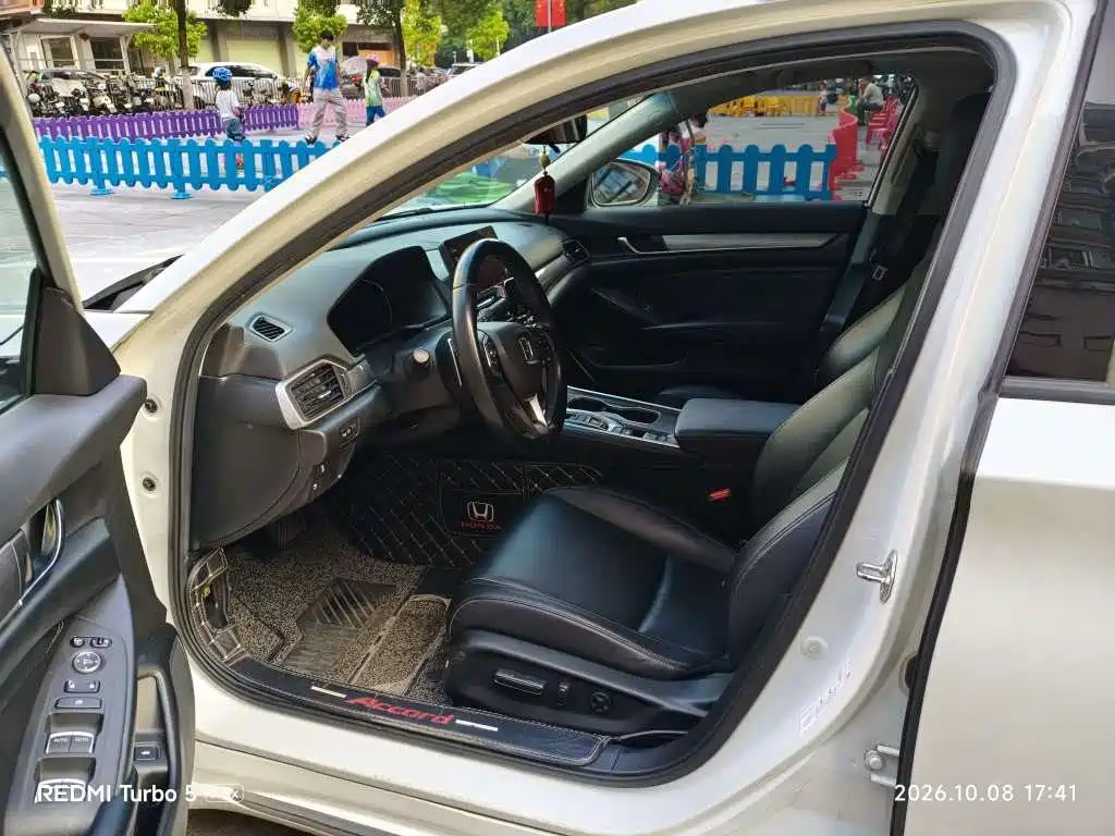 Honda Accord — миниатюра 6