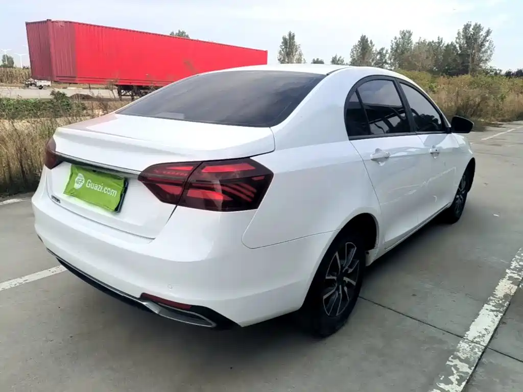 Geely Emgrand — миниатюра 7