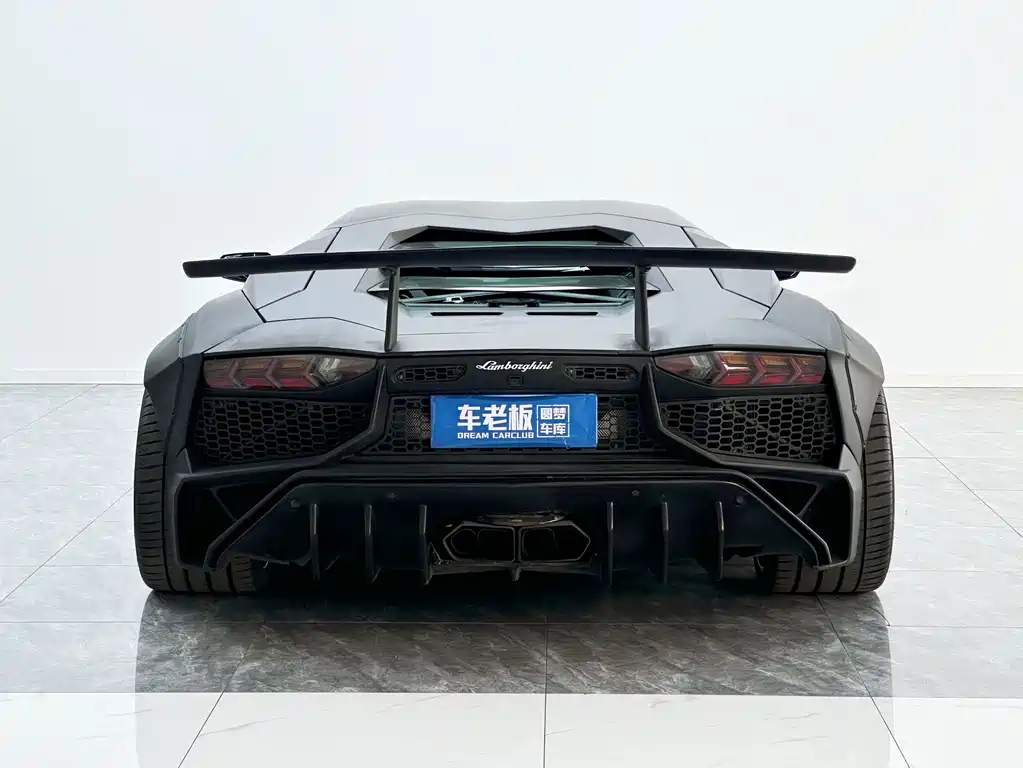 Lamborghini Aventador — миниатюра 6