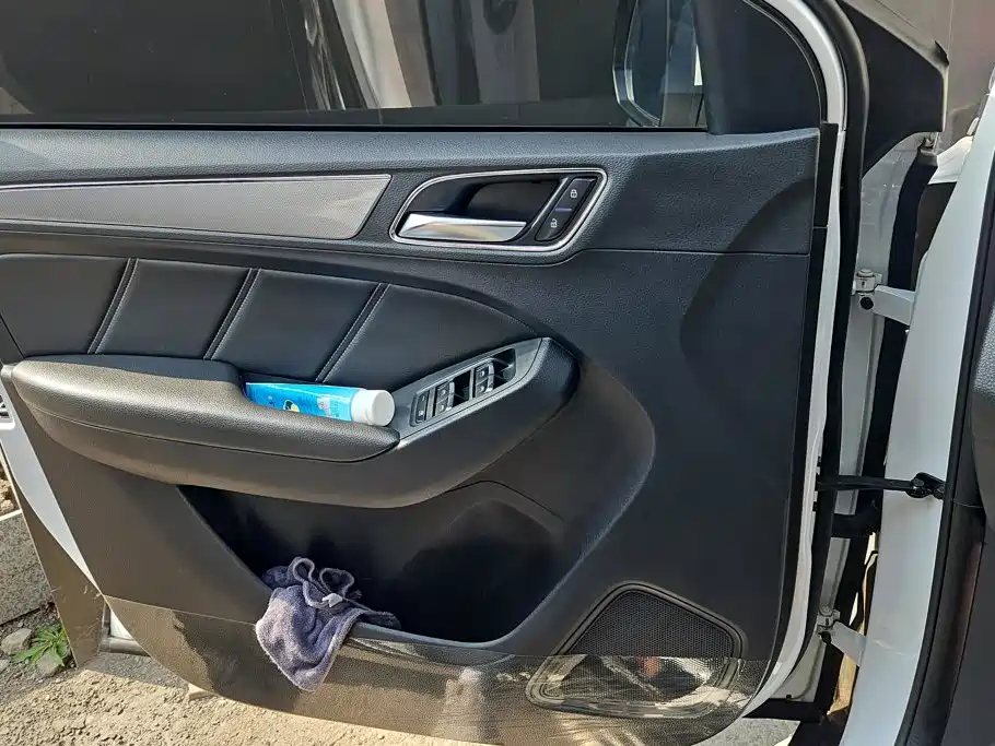 Roewe RX5 — миниатюра 7