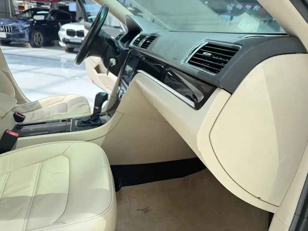 Volkswagen Passat — миниатюра 13