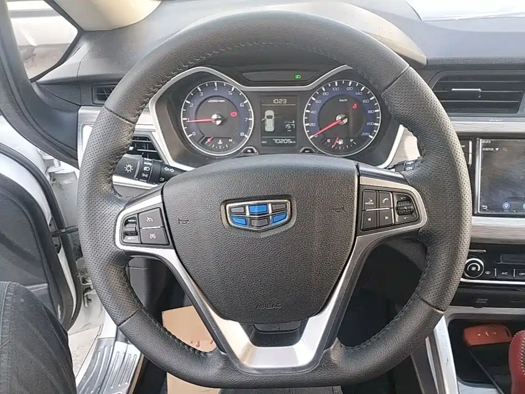 Geely Vision X3 — миниатюра 11