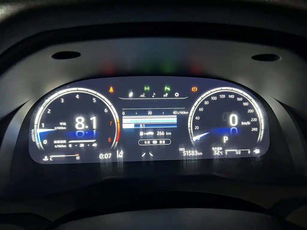 Toyota Camry — миниатюра 9