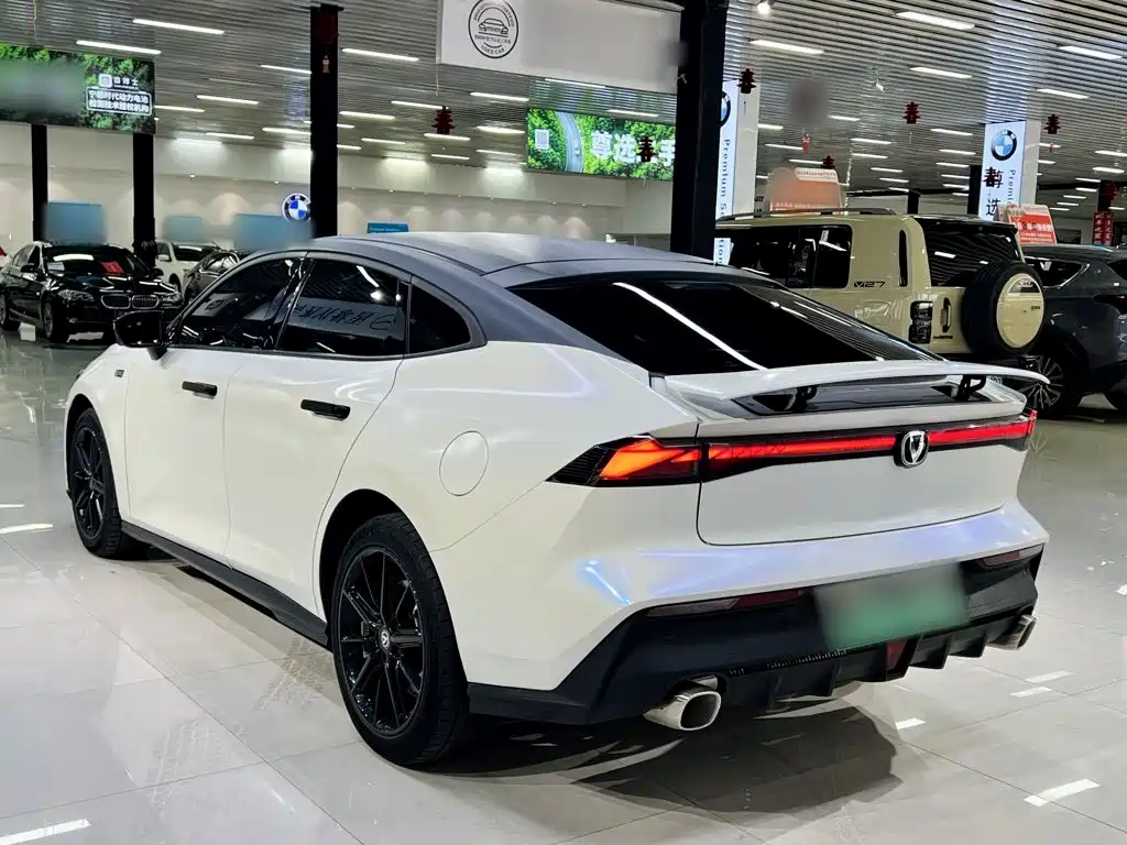 Changan UNI-V iDD — миниатюра 10