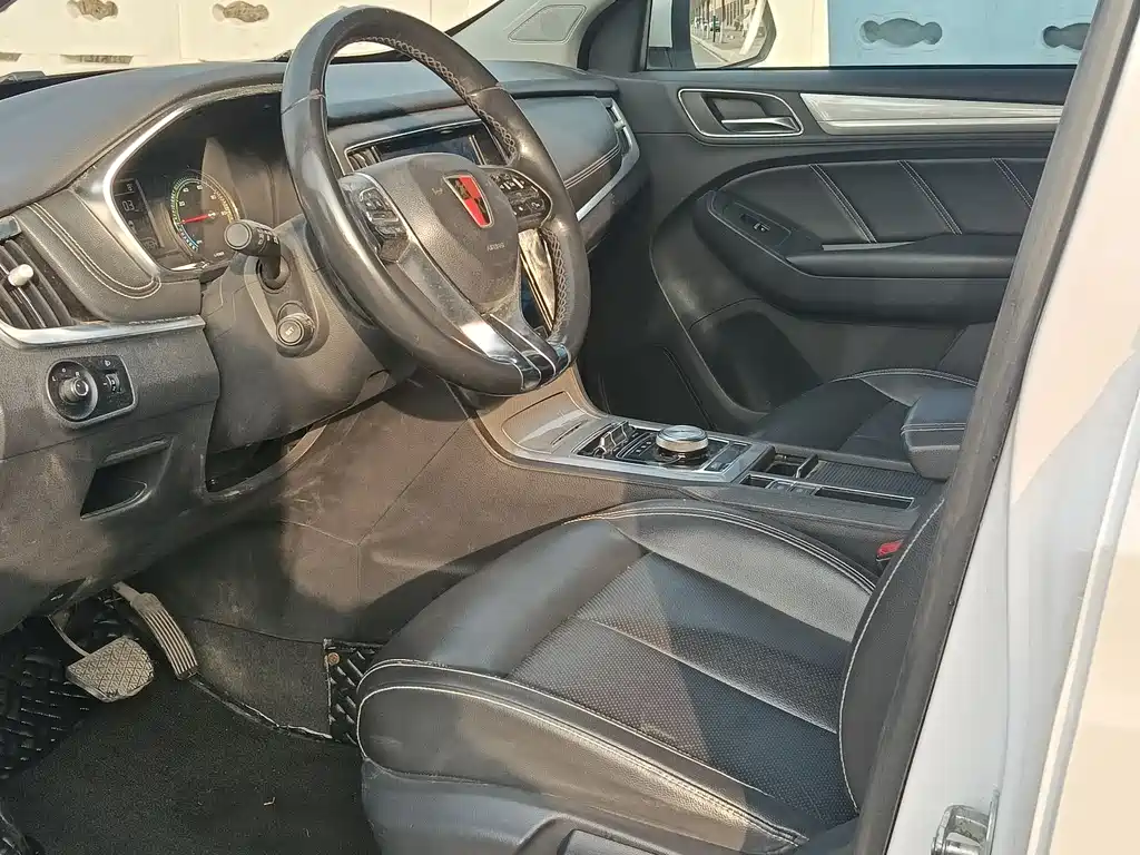 ROEWE RX5 NEW ENERGY