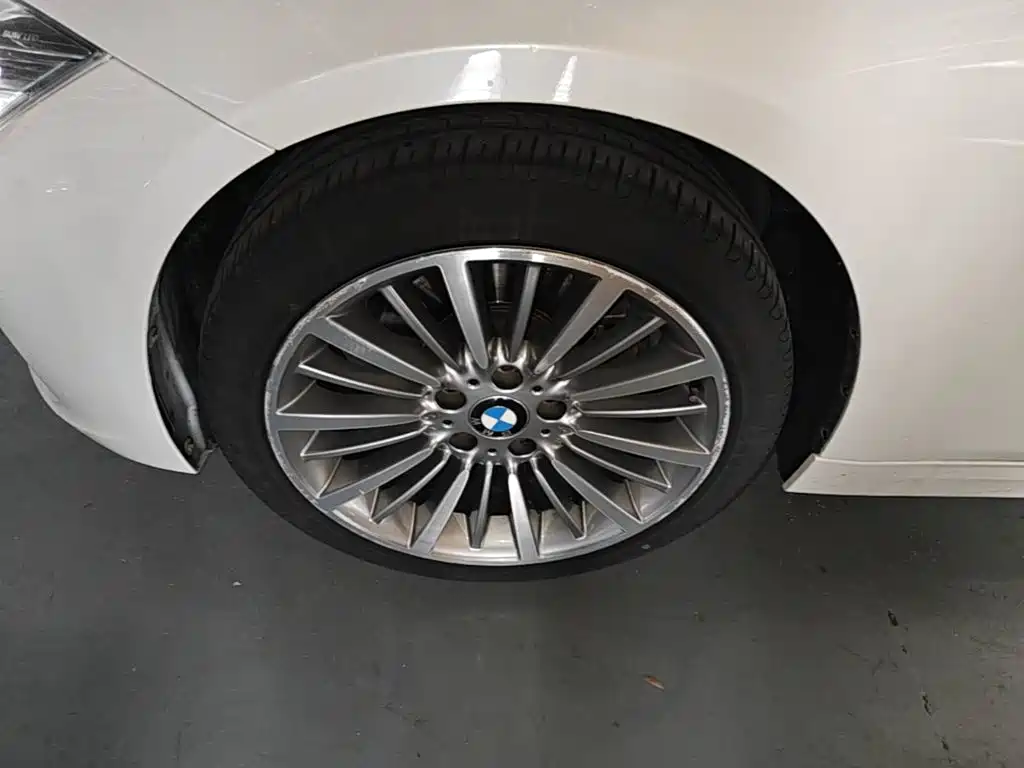 BMW 3 Series — миниатюра 23