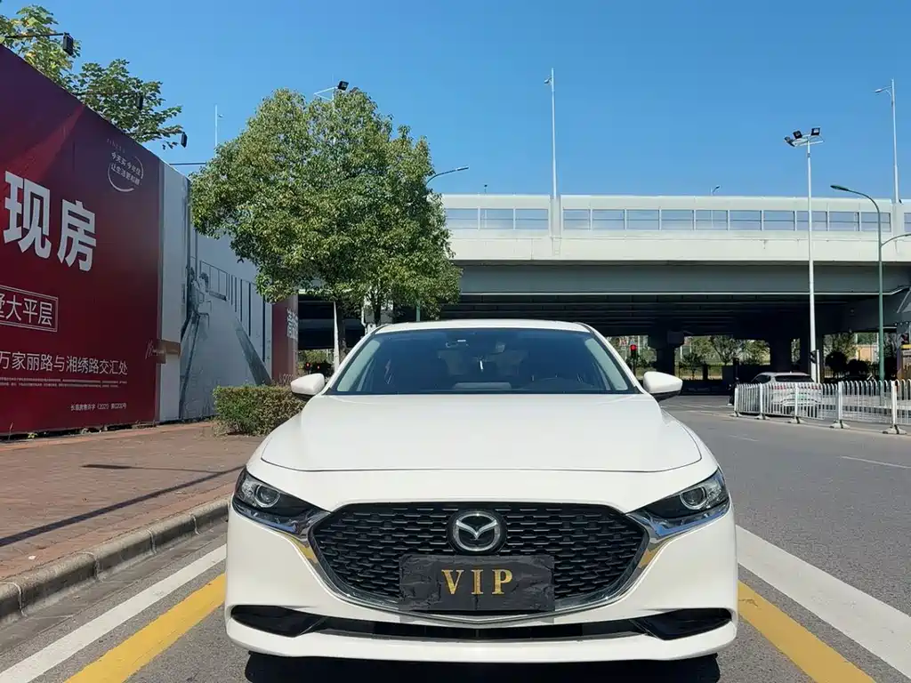 Mazda 3 Axela — миниатюра 2
