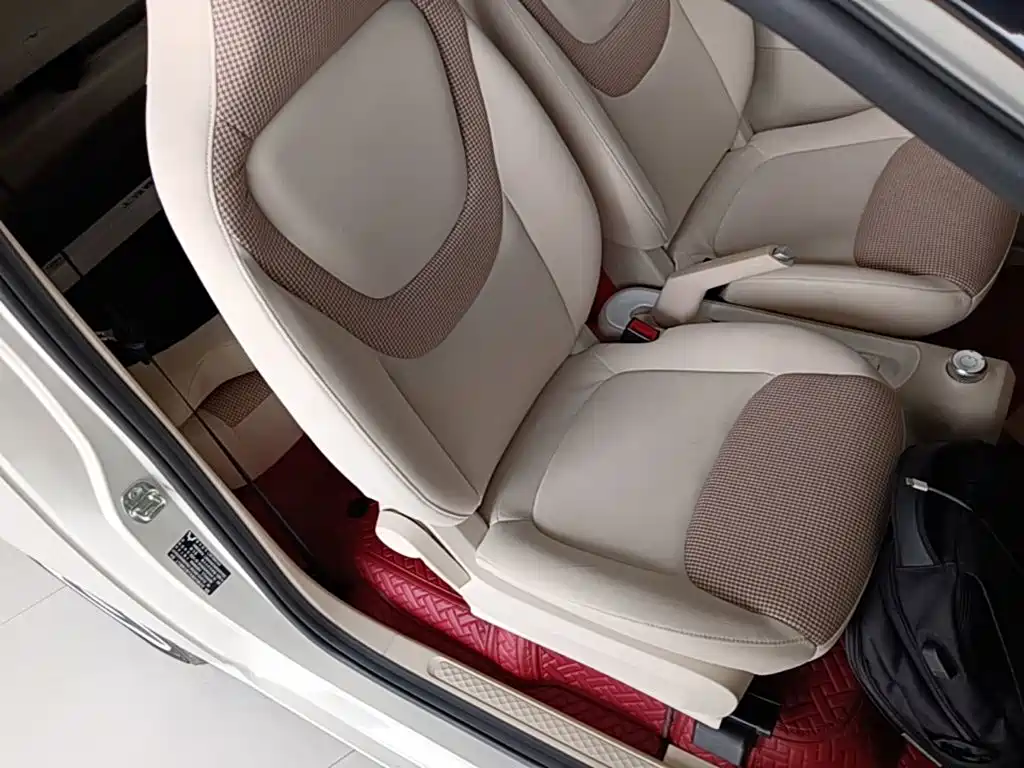 Wuling MINIEV — миниатюра 25