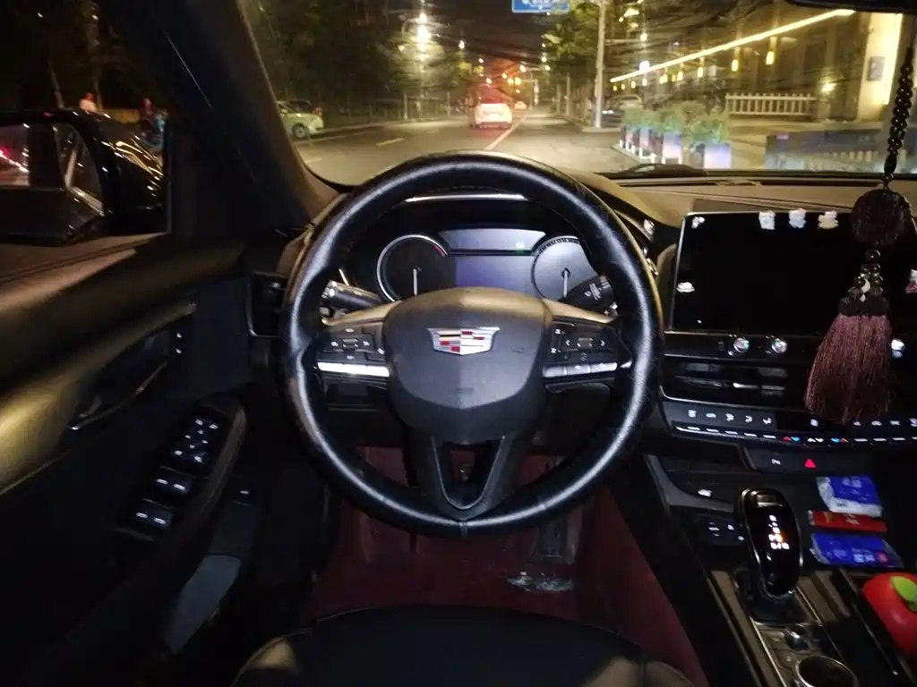 Cadillac CT5 — миниатюра 3