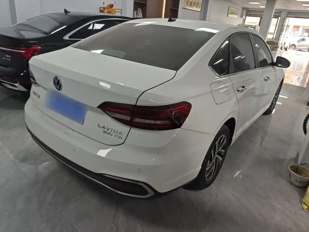 Volkswagen Lavida — миниатюра 7