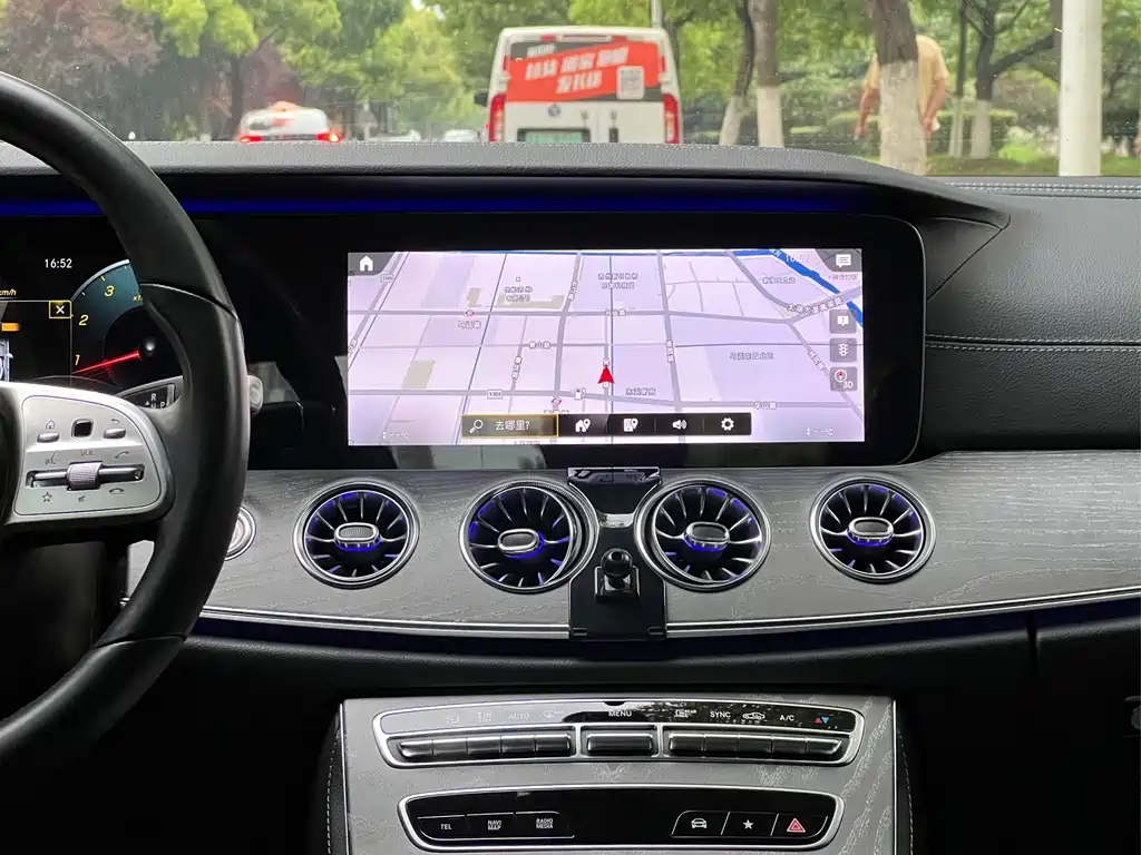 Mercedes-Benz CLS — миниатюра 17