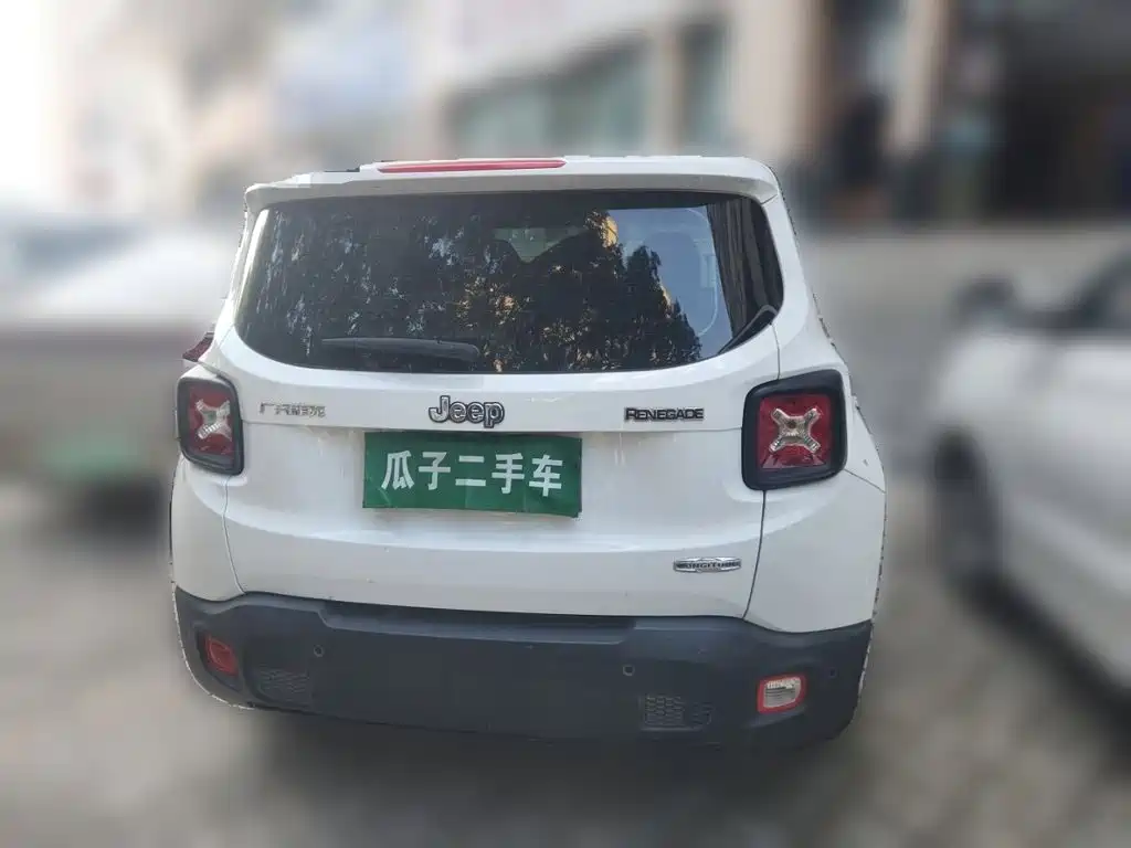 Jeep Renegade — миниатюра 5