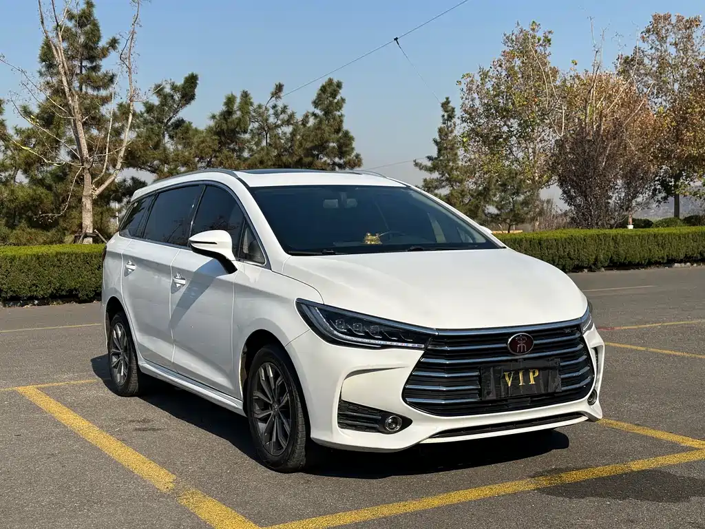 BYD SONG MAX
