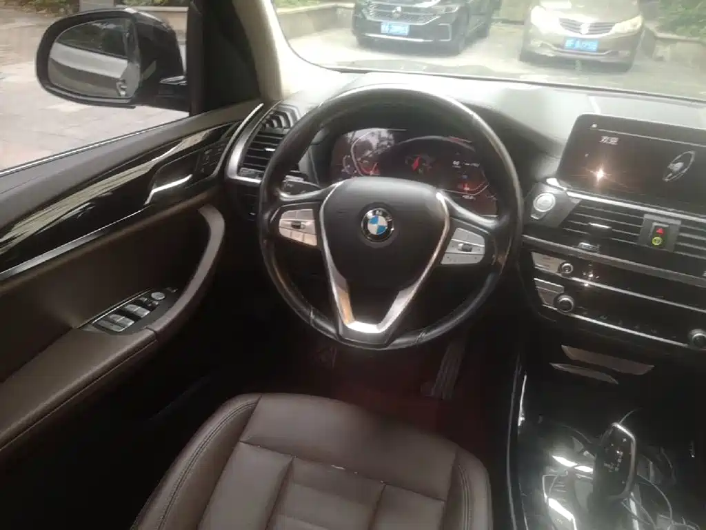 BMW X3 — миниатюра 11