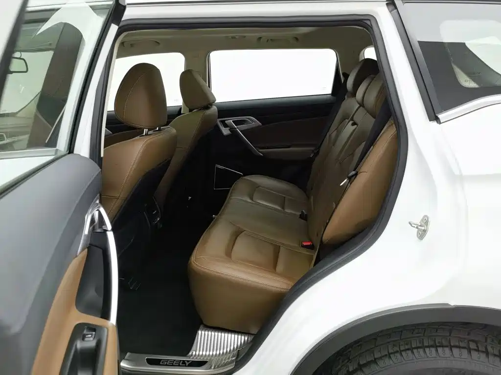 Geely Boyue — миниатюра 15