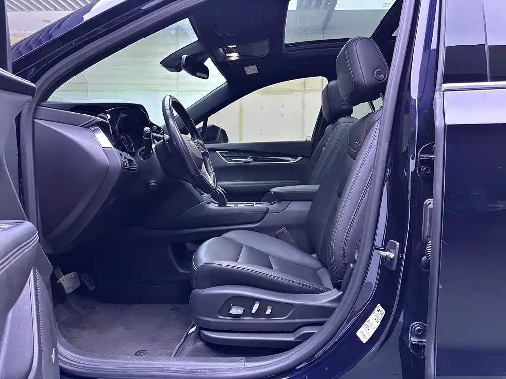 Cadillac XT6 — миниатюра 8