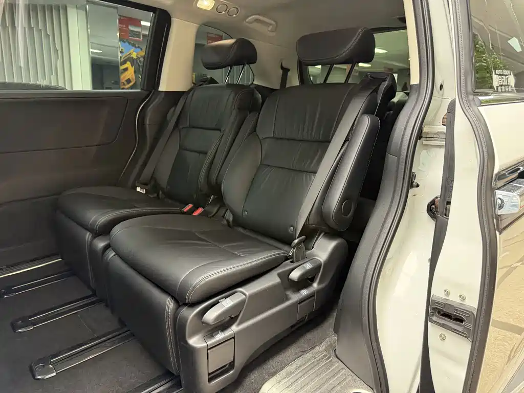 Honda Elysion — миниатюра 21