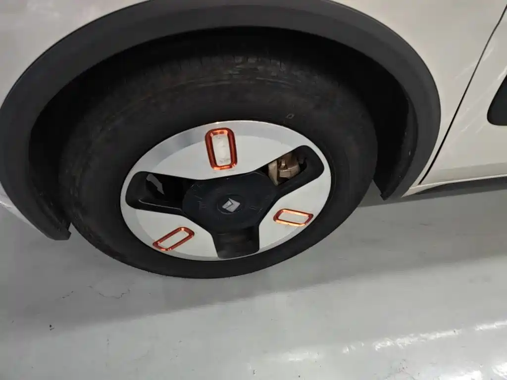 Baojun KiWi EV — миниатюра 23
