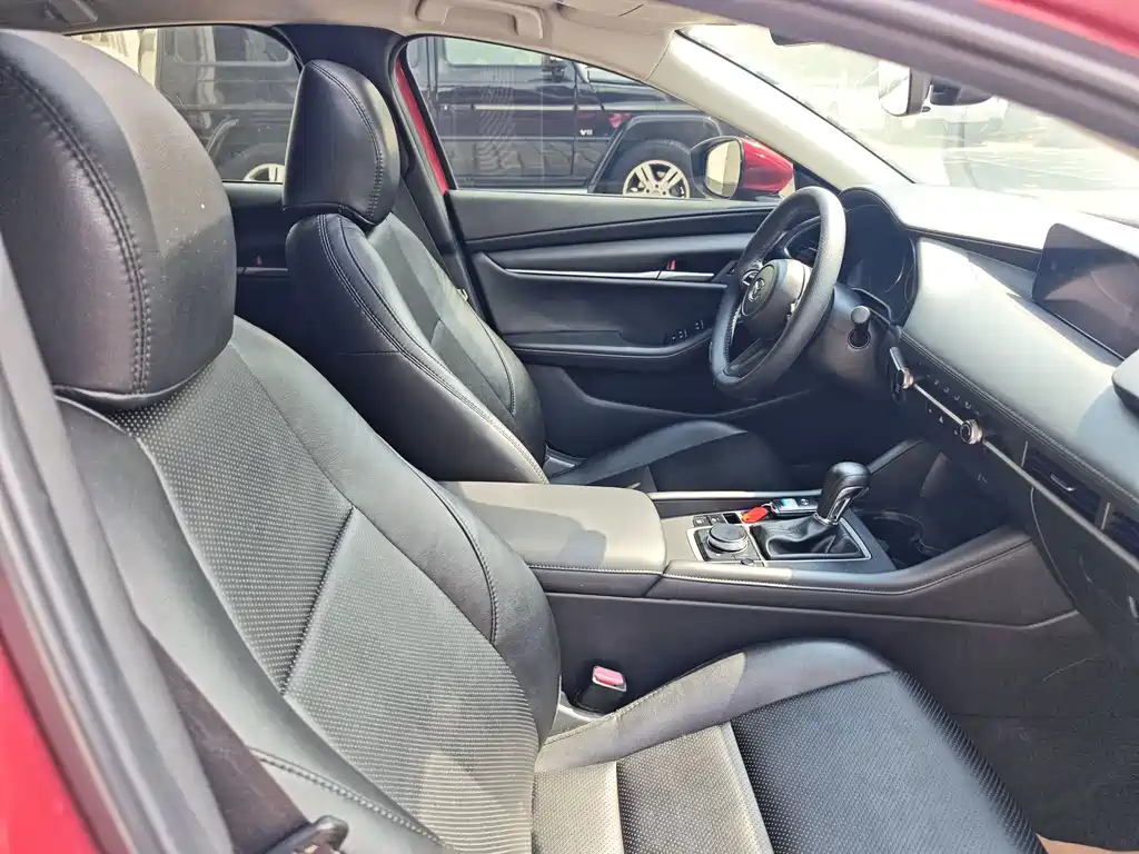 Mazda 3 Axela — миниатюра 8