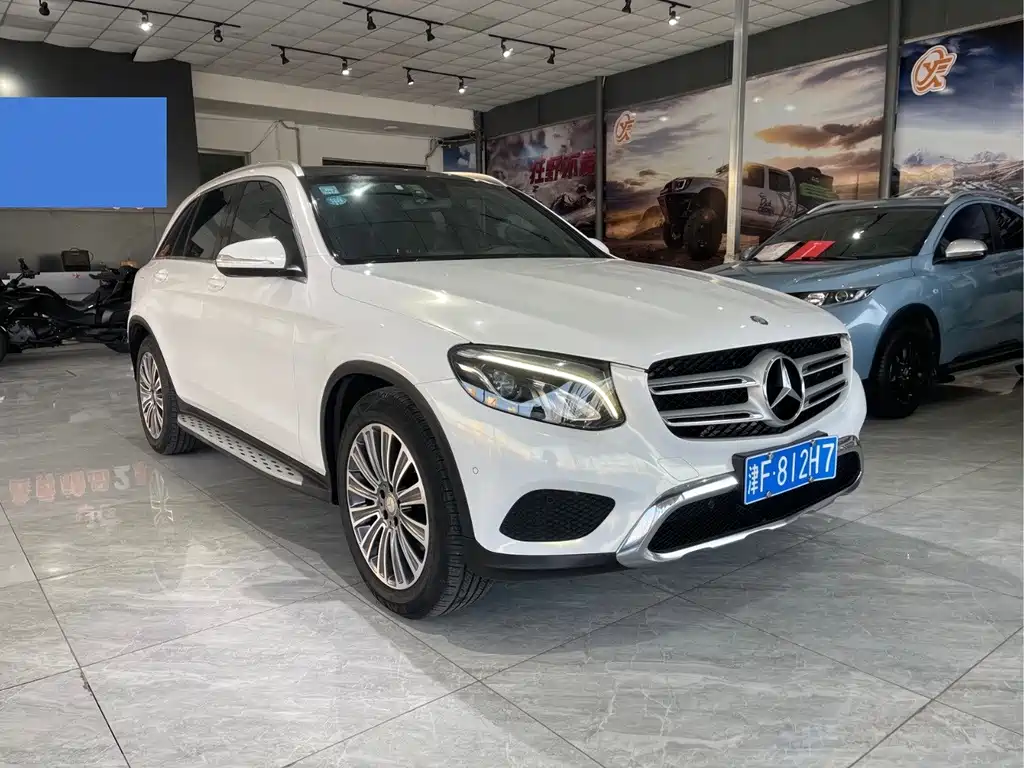 MERCEDES-BENZ GLC