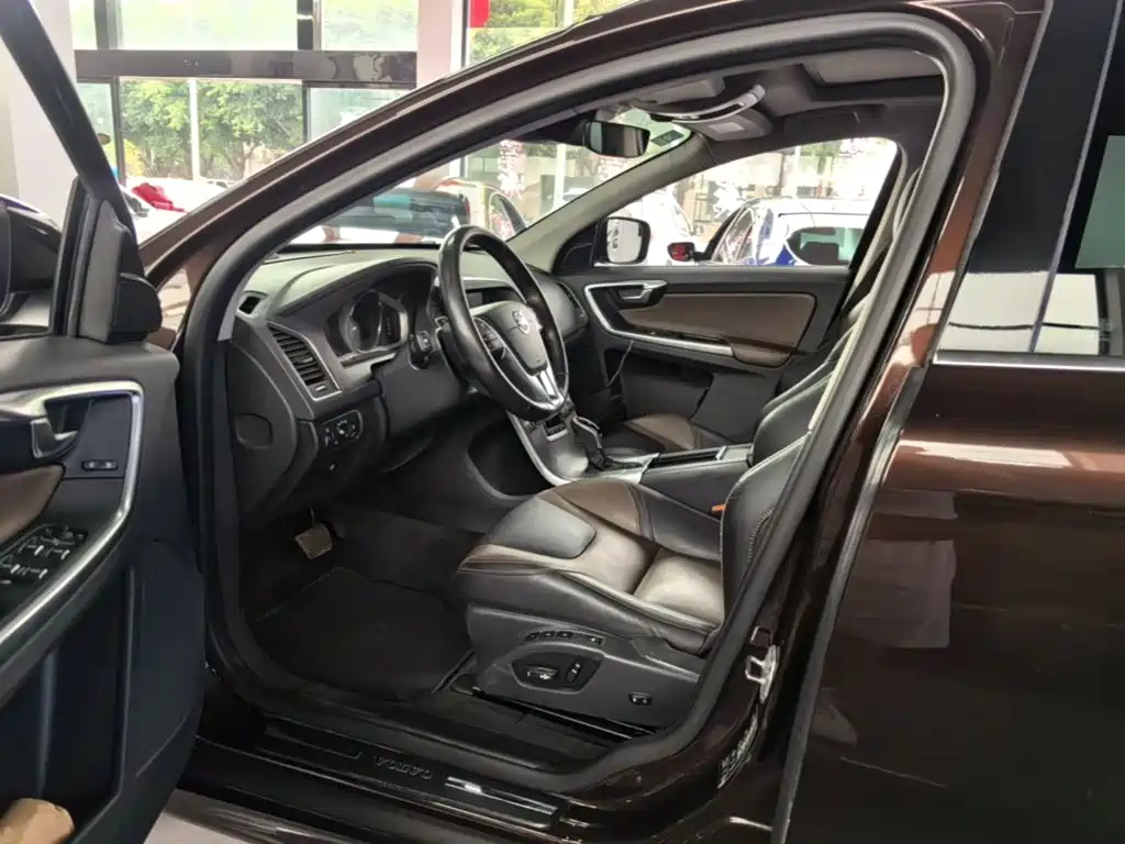 Volvo XC60 — миниатюра 16