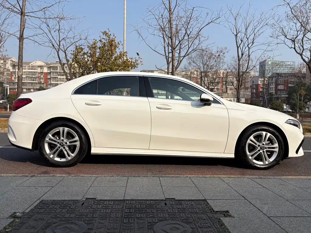 MERCEDES-BENZ A CLASS