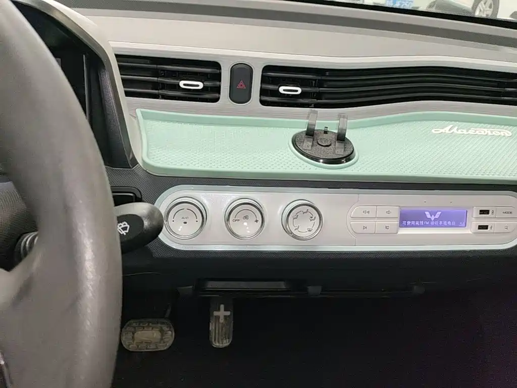 Wuling MINIEV — миниатюра 13