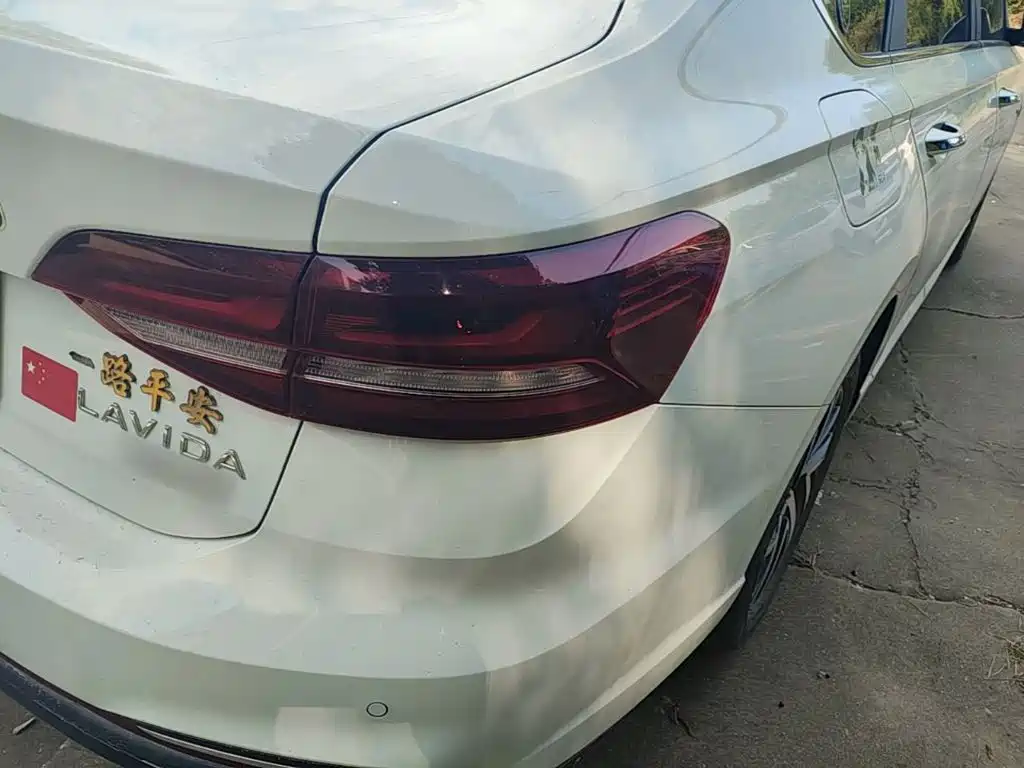 Volkswagen Lavida — миниатюра 8