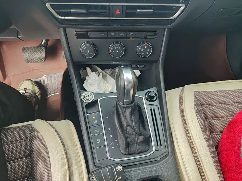 Volkswagen Lavida — миниатюра 14