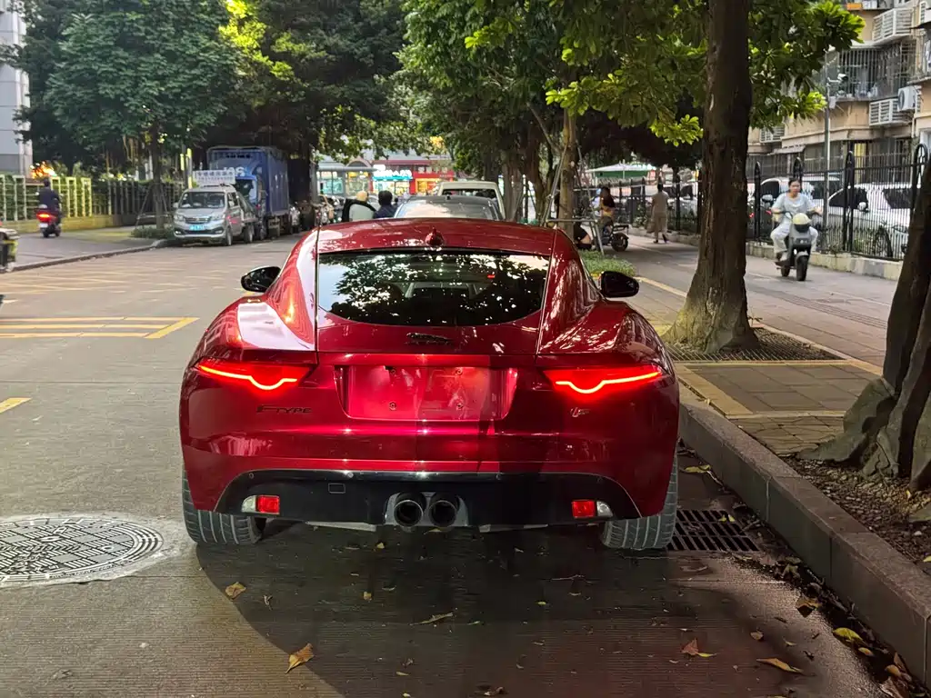 Jaguar F-TYPE — миниатюра 4