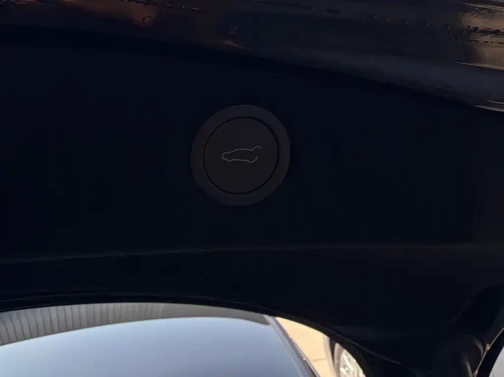 Tesla Model 3 — миниатюра 26