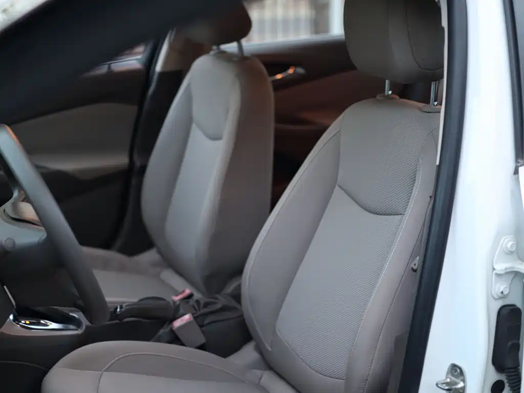 Chevrolet Cruze — миниатюра 13