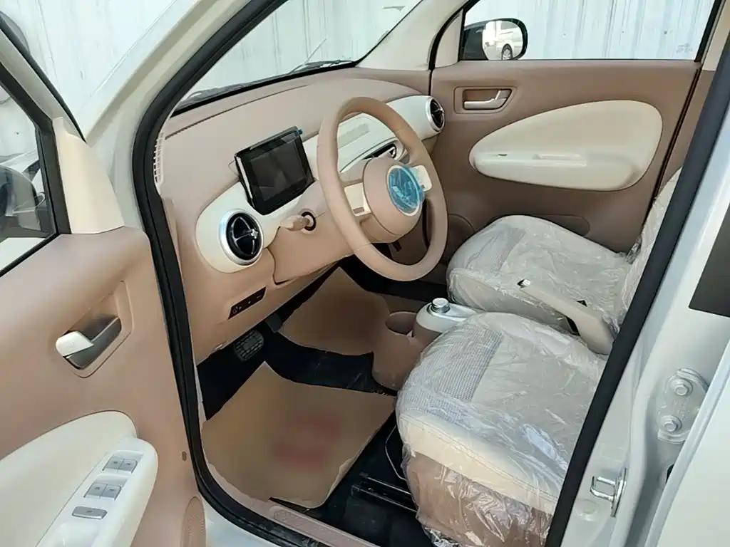 Wuling MINIEV — миниатюра 16