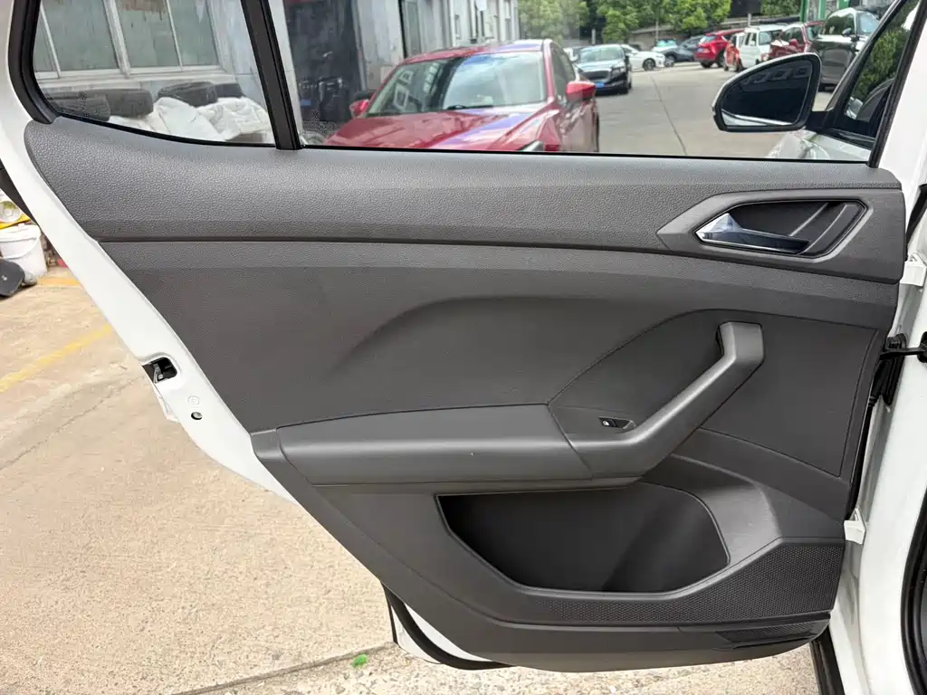 Volkswagen T-Cross — миниатюра 16
