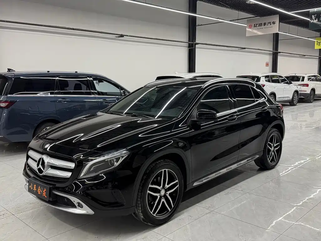 Mercedes-Benz GLA 2016