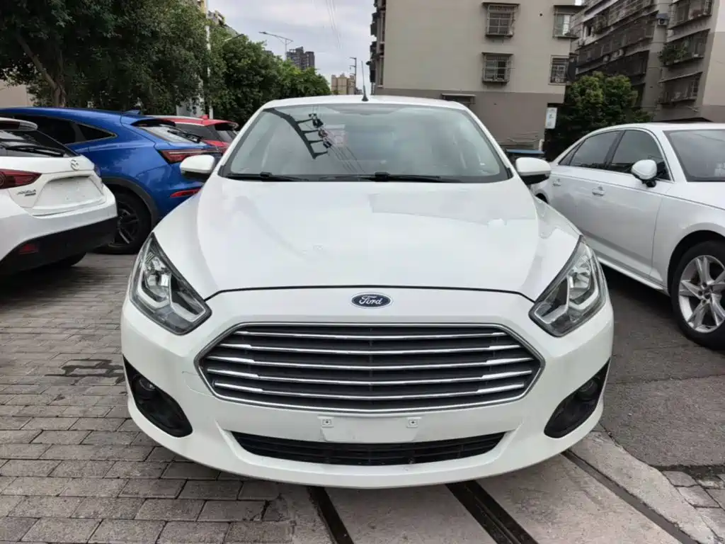 Ford Escort — миниатюра 3