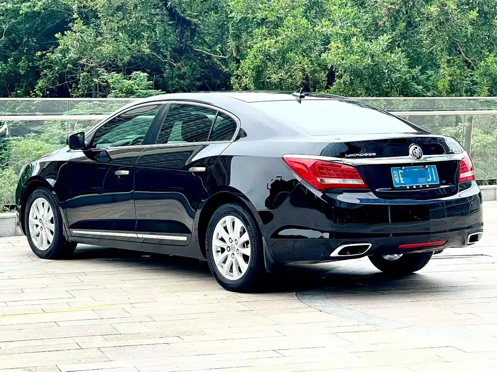 Buick LaCrosse — миниатюра 4