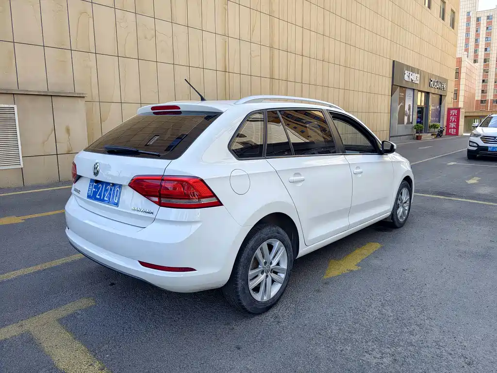 Volkswagen Santana — миниатюра 8